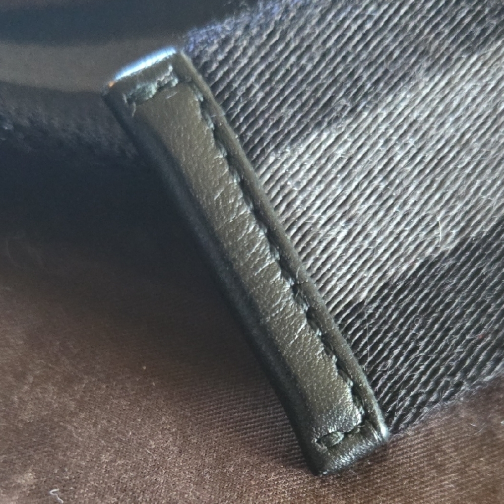 Gucci Black & grey Belt with cbrome Clasp - Picture 4 of 13